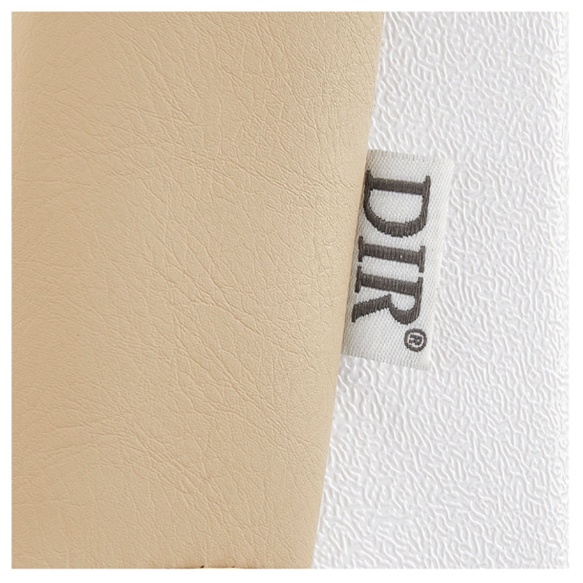Bellucci 3-Motors Electric Treatment Chair Close-up View Of Remote Control For Beige Variant