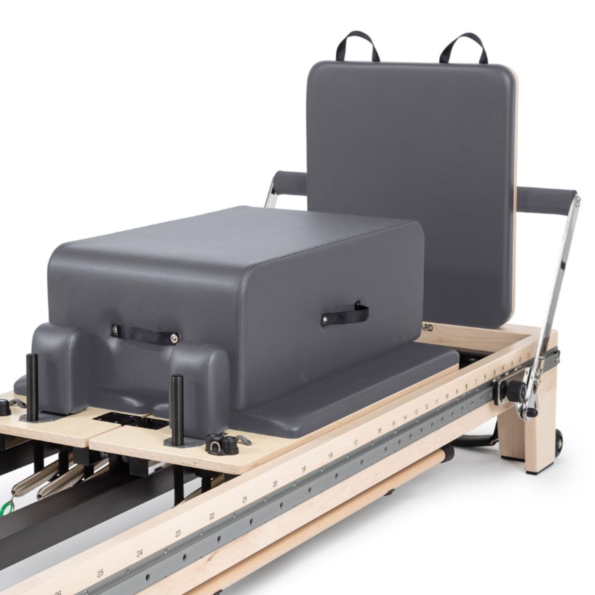 Elina Pilates Twin Reformer Showing A Box And A Jumpboard