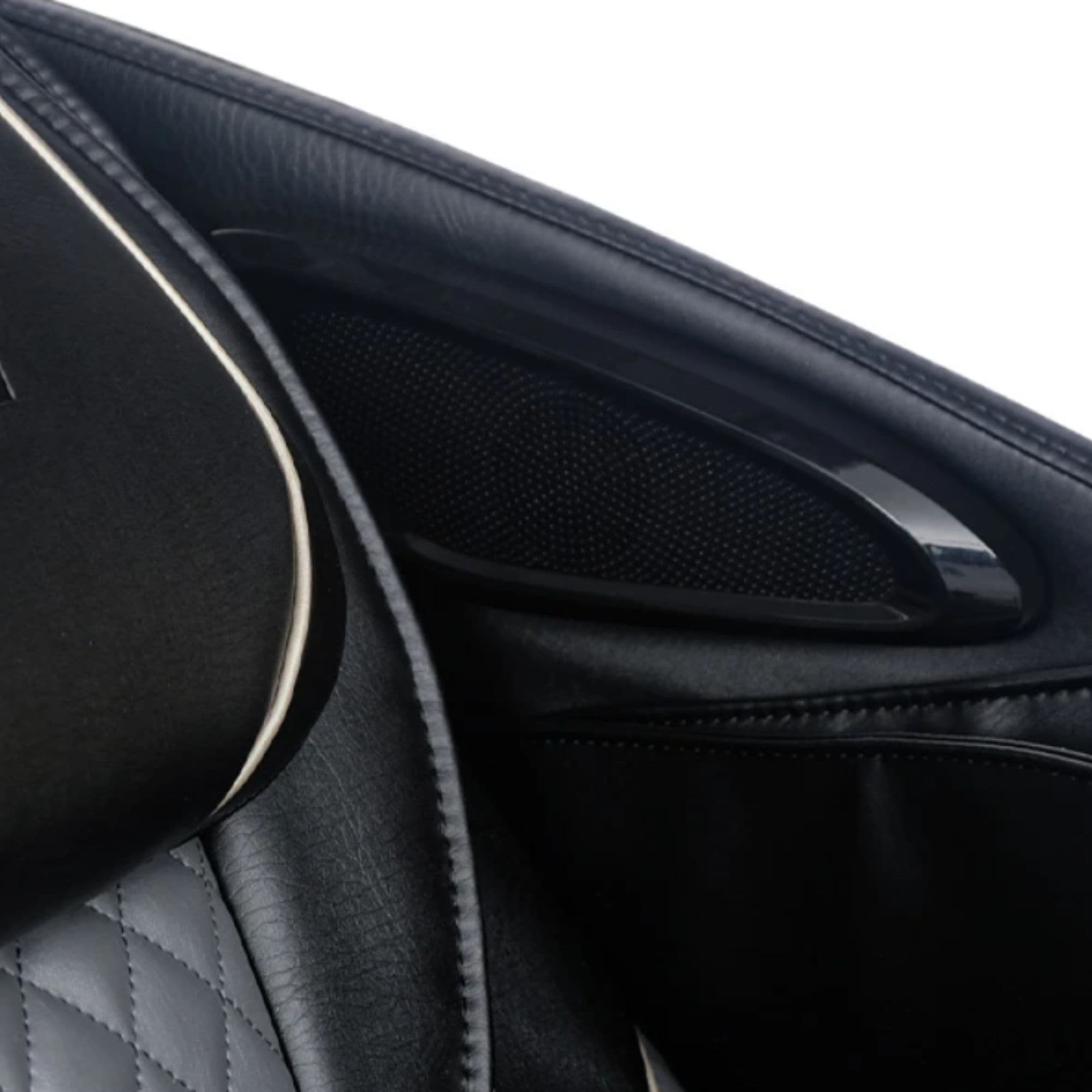 Kizuna M688 Massage Chair Black-Gray Variant Detailed Product View Of The Built-In Speaker