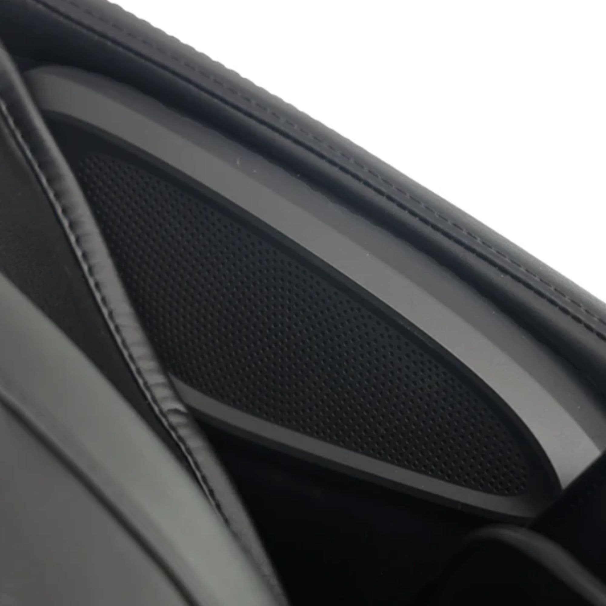 Kyota Zenyu M338 Massage Chair Close-up View Of Built-in Speaker