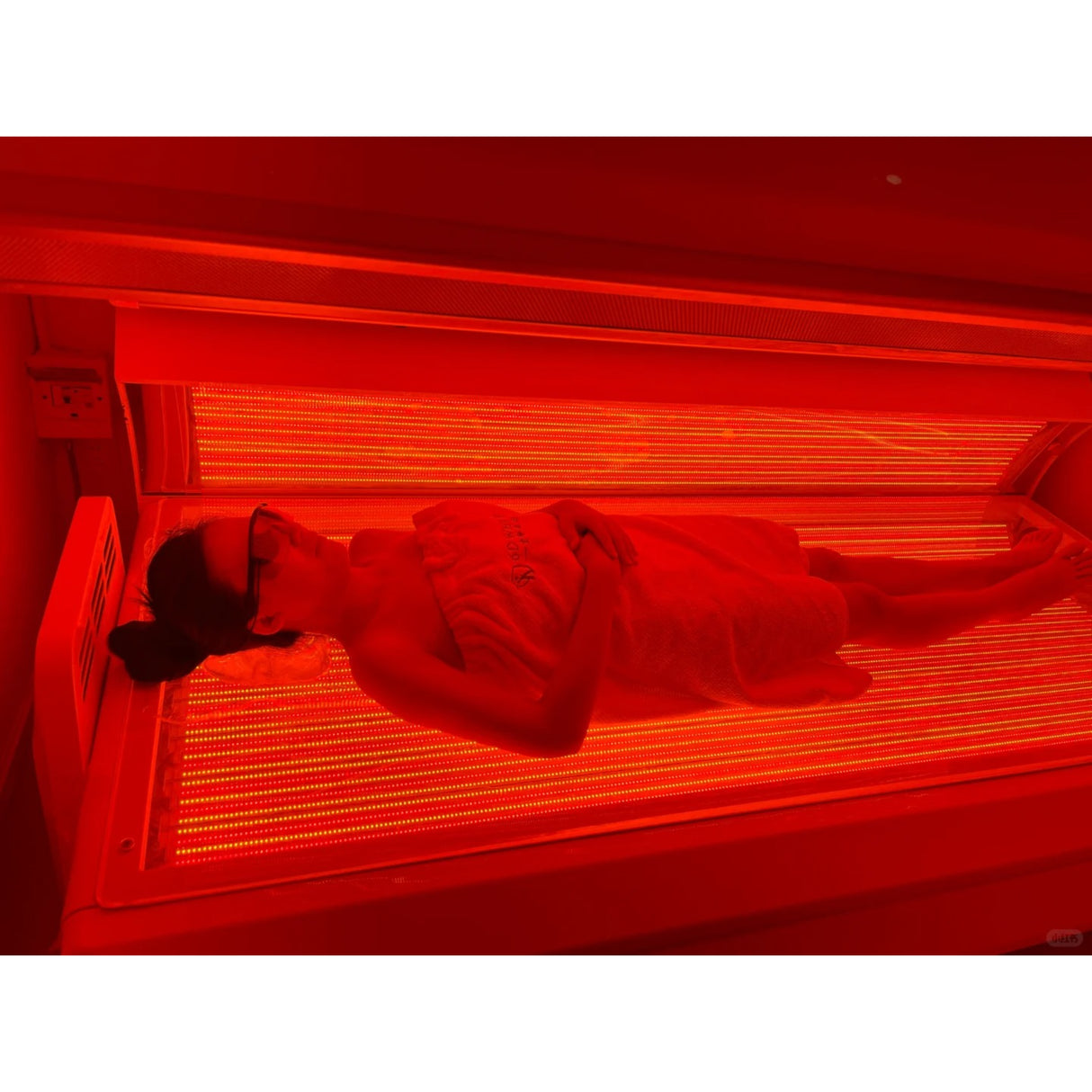 Merican M6N Red Light Therapy Bed