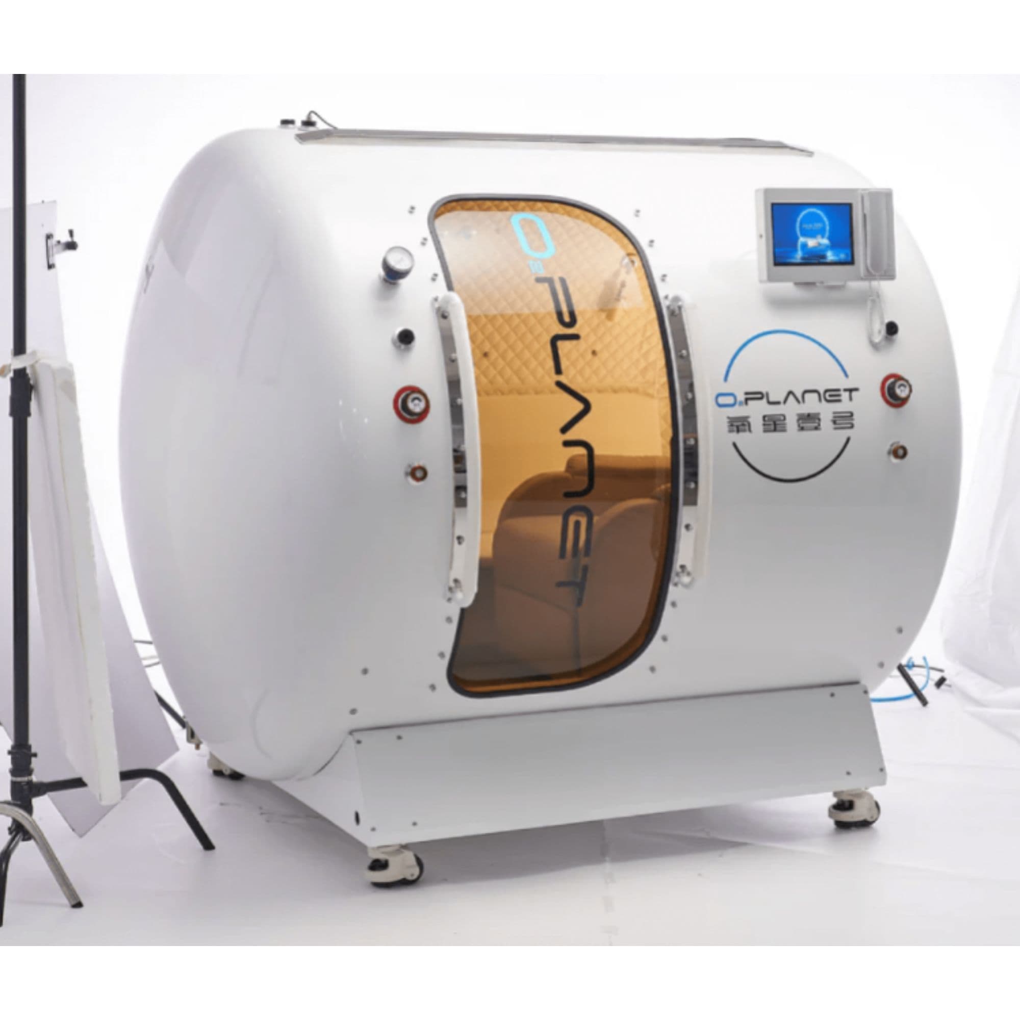 Macy-Pan HE5000 Mini 2.0 ATA Hard Shell Hyperbaric Chamber Front Angle View In A Studio Setting